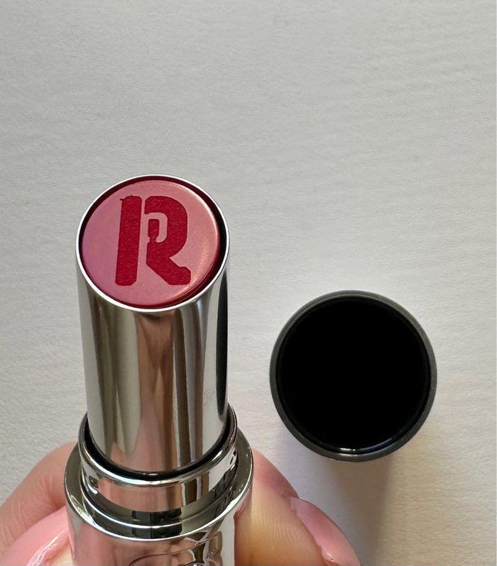 Rouge a lèvres Rabanne Makeup Dramalips Glassy 687 First Red Carpet neuf - photo numéro 10