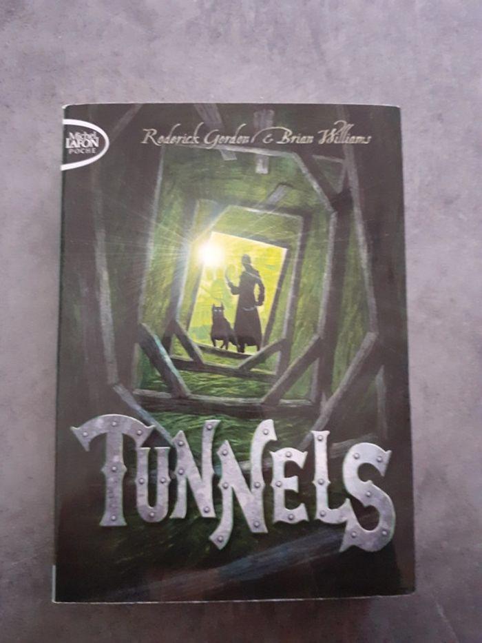 Tunnels, Tome 1 - photo numéro 1