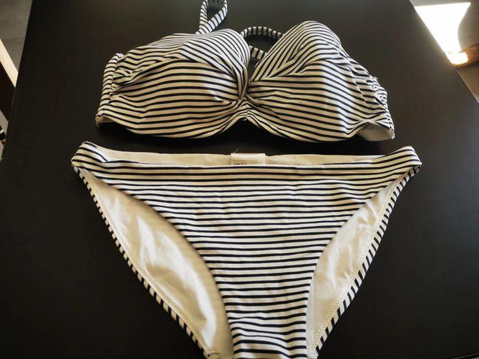 Maillot de bain 2 pièces - photo numéro 1