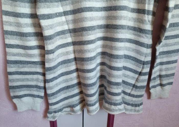 Pull " ONU22" gris- blanc en T.40 ( 20% laine) - photo numéro 4