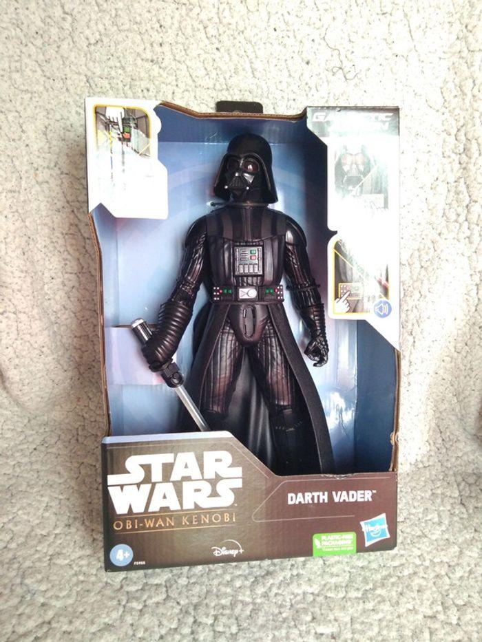 Figurine sonore et lumineuse Dark Vador Star Wars 4+ Hasbro - photo numéro 1