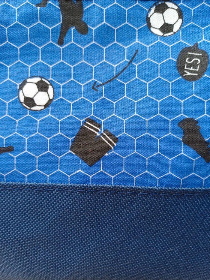 Trousse bleue thème Football - photo numéro 7