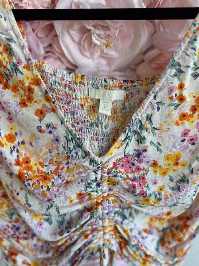 Blouse H&M avec drapé et motifs fleuris, taille M - photo numéro 4