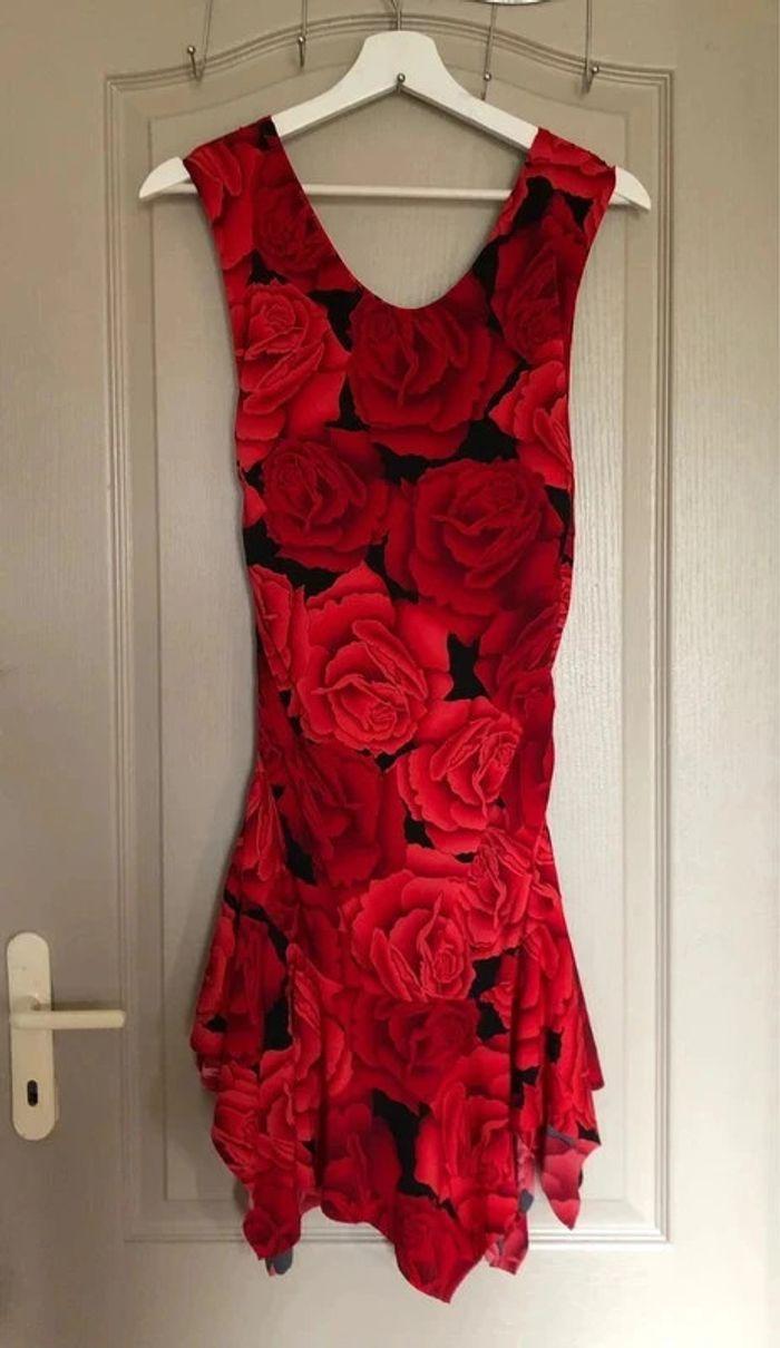 Robe fleuris rouge et noir Taille Unique - photo numéro 2