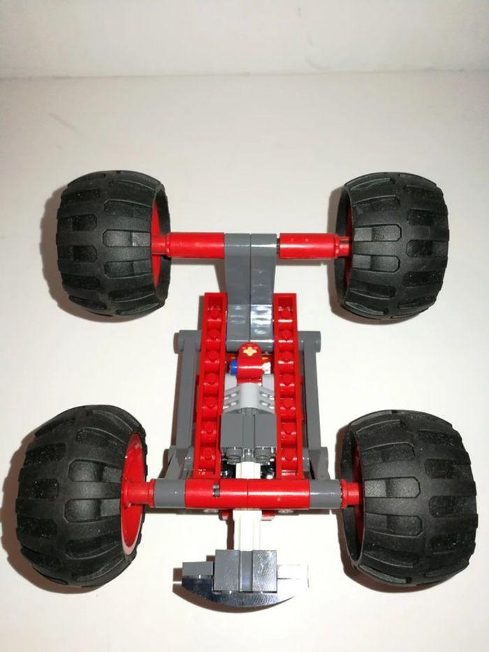 Voiture 4x4 Lego - photo numéro 4