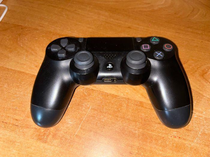 PS4 PRO 1TO ( 1000go) + manette + câbles - photo numéro 7