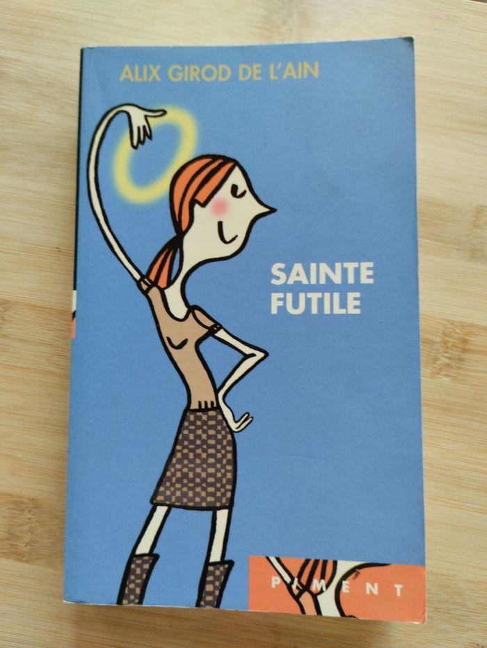 Roman Sainte futile - photo numéro 1