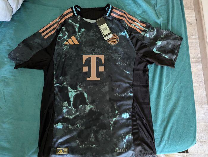 Maillot Bayern Munich - photo numéro 4