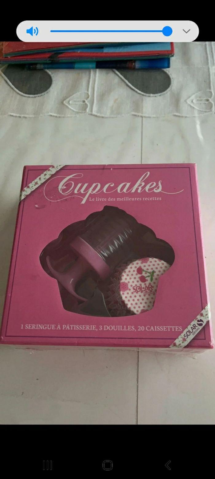 Kit pour faire des cupcakes neuf - photo numéro 1