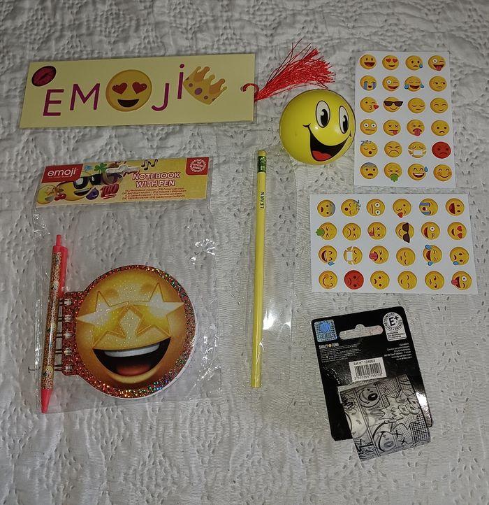 Lot smiley/emoji - photo numéro 9