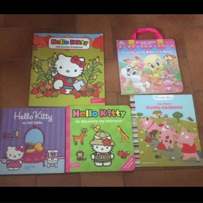 Lot livres hello kitty 👧