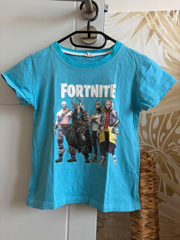 T-shirt fortnite - photo numéro 1