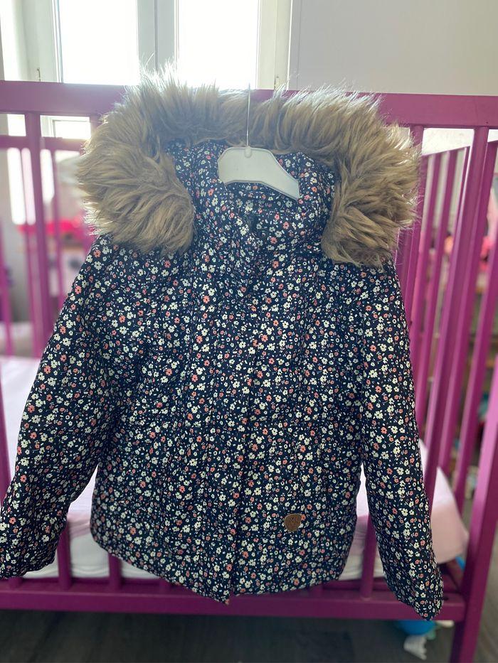 Manteau fleuri 4 ans - photo numéro 1