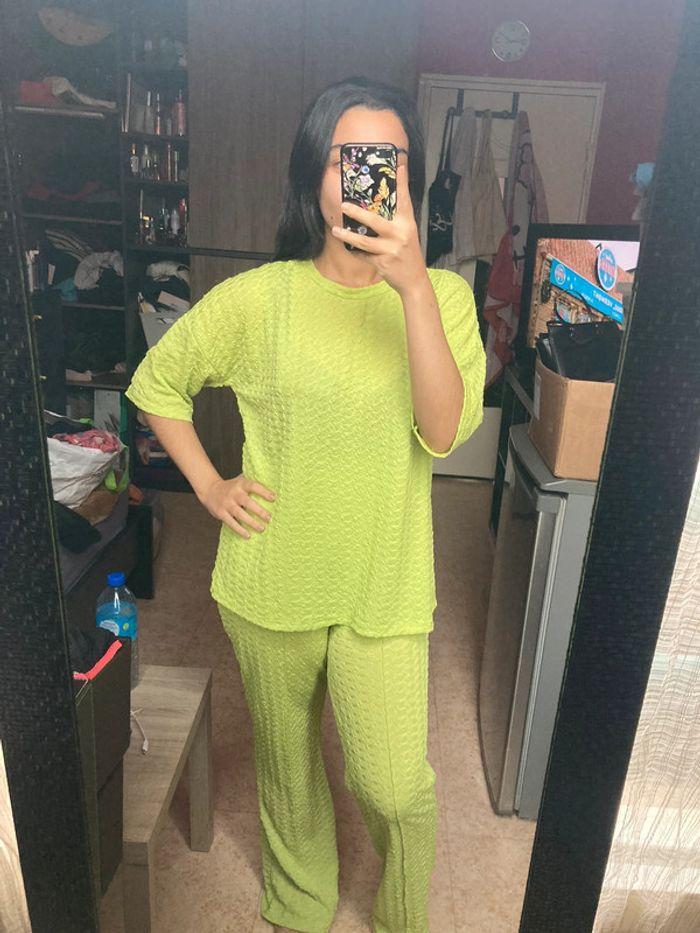 Ensemble haut et pantalon jaune vert - photo numéro 2