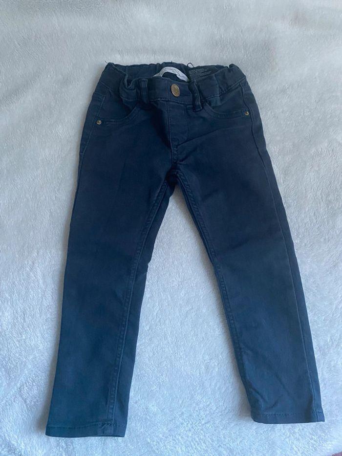 Jeans bleu marine - 92cm : 1 an et demi 2 ans - photo numéro 1