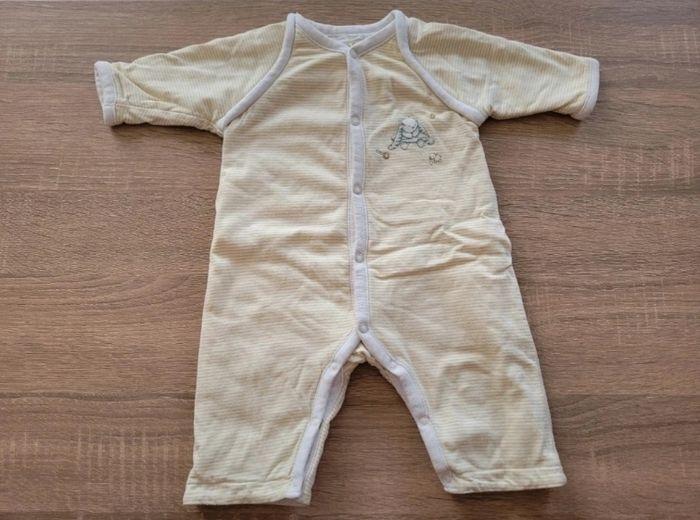 Lot de 3 pyjamas et 8 bodys garçon en 1 mois - photo numéro 4