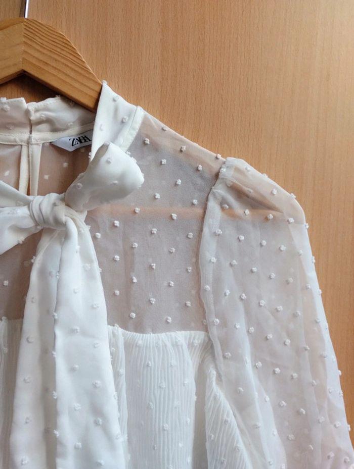 Zara blouse plumetis taille S - photo numéro 1