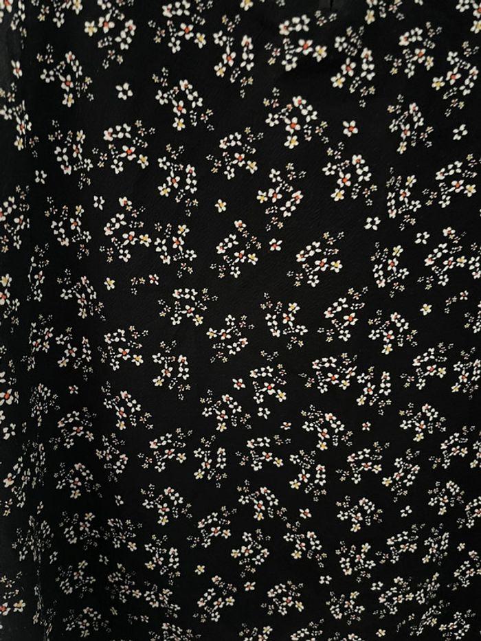 Blouse sans manches noir à fleurs - photo numéro 3