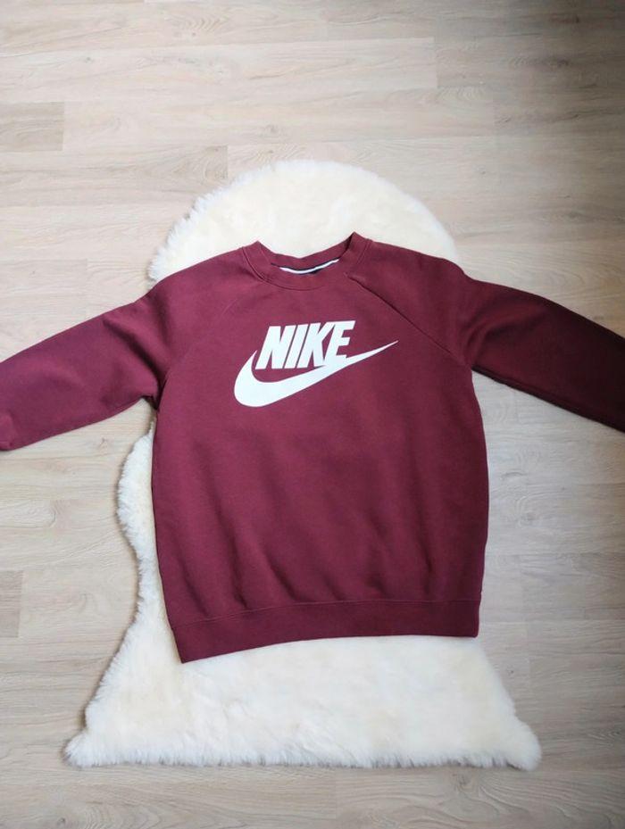 Pull Nike taille S - photo numéro 4