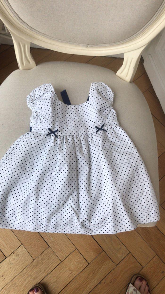 Robe bébé à pois et gilet assorti - photo numéro 2