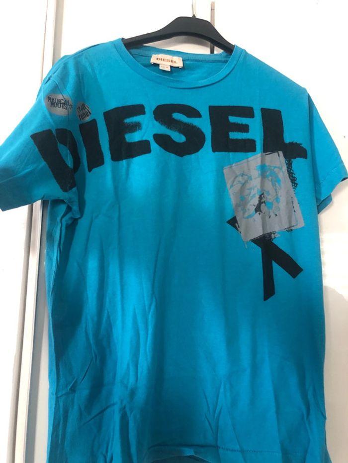 T shirt Diesel . Taille M - photo numéro 4