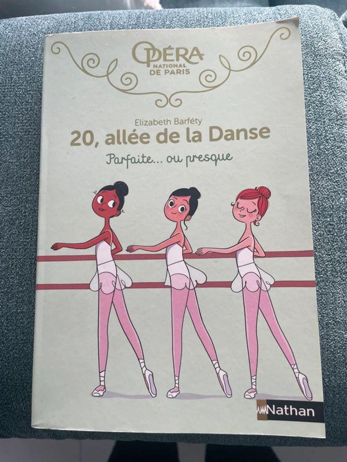 Livre 20 allée de la danse - tome 2 - photo numéro 1