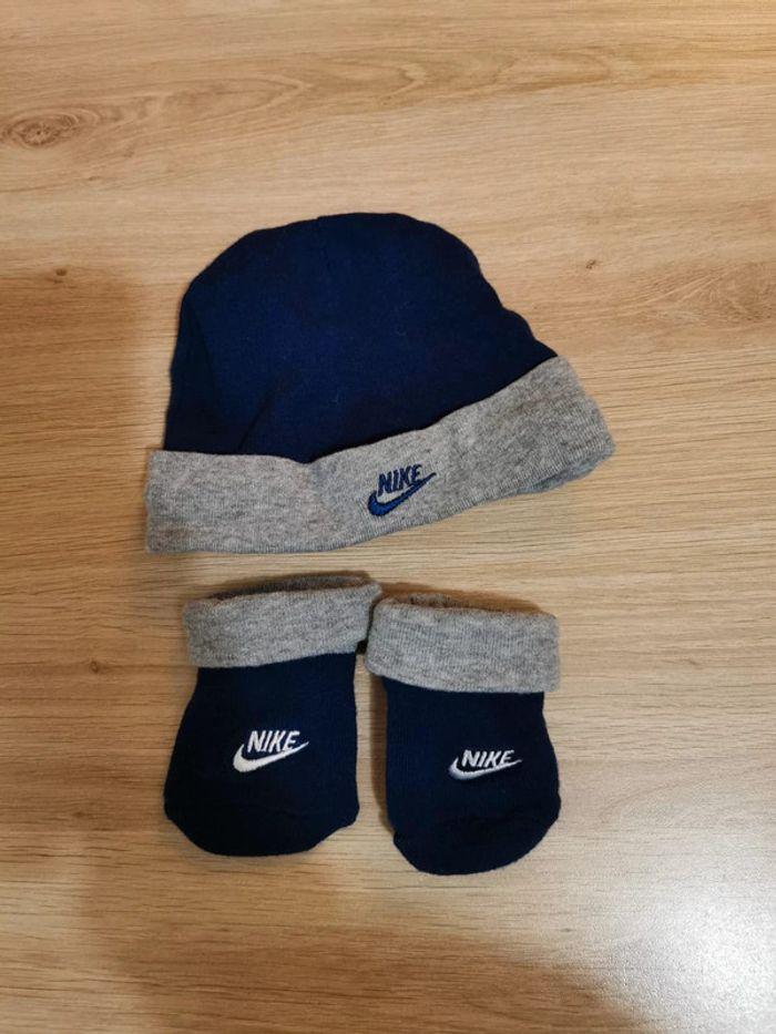 Bonnet + moufles Nike 1 mois