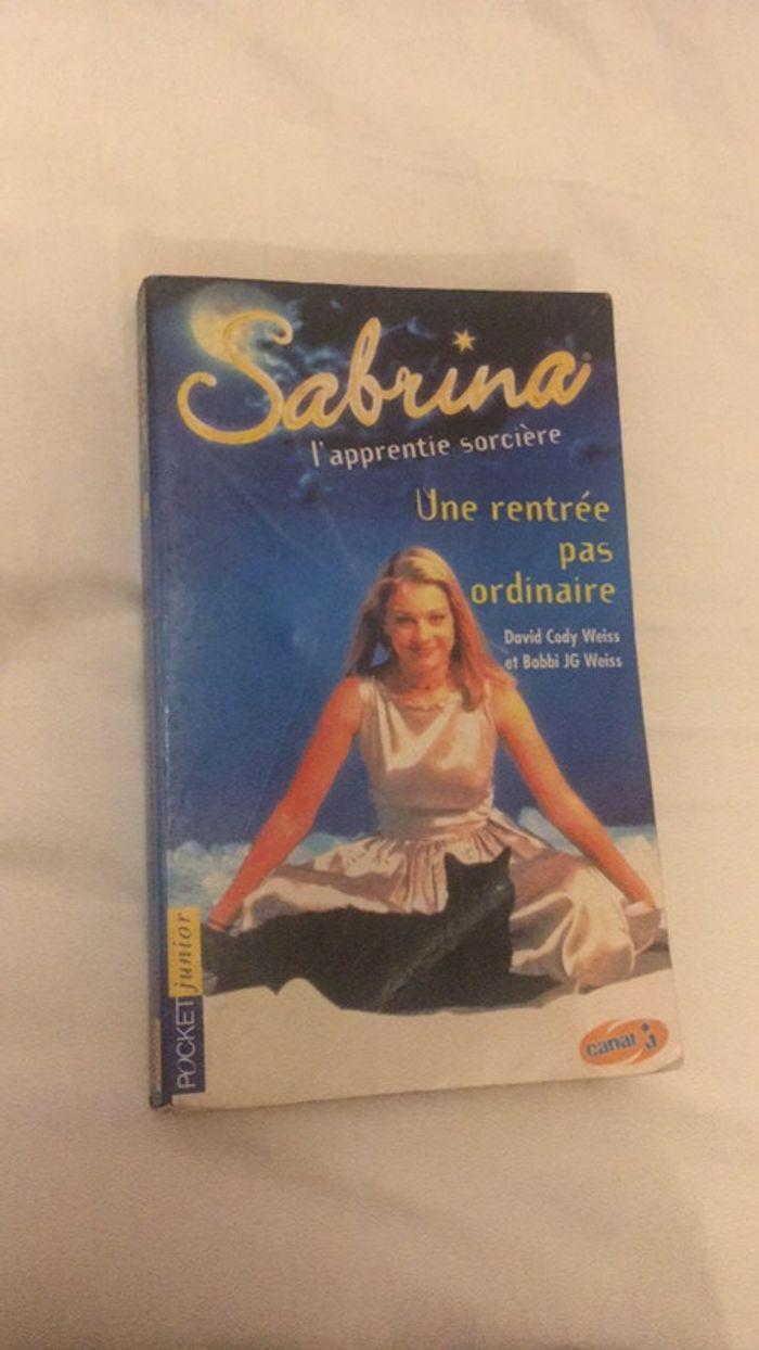 Sabrina l’apprentie sorcière livre - photo numéro 1