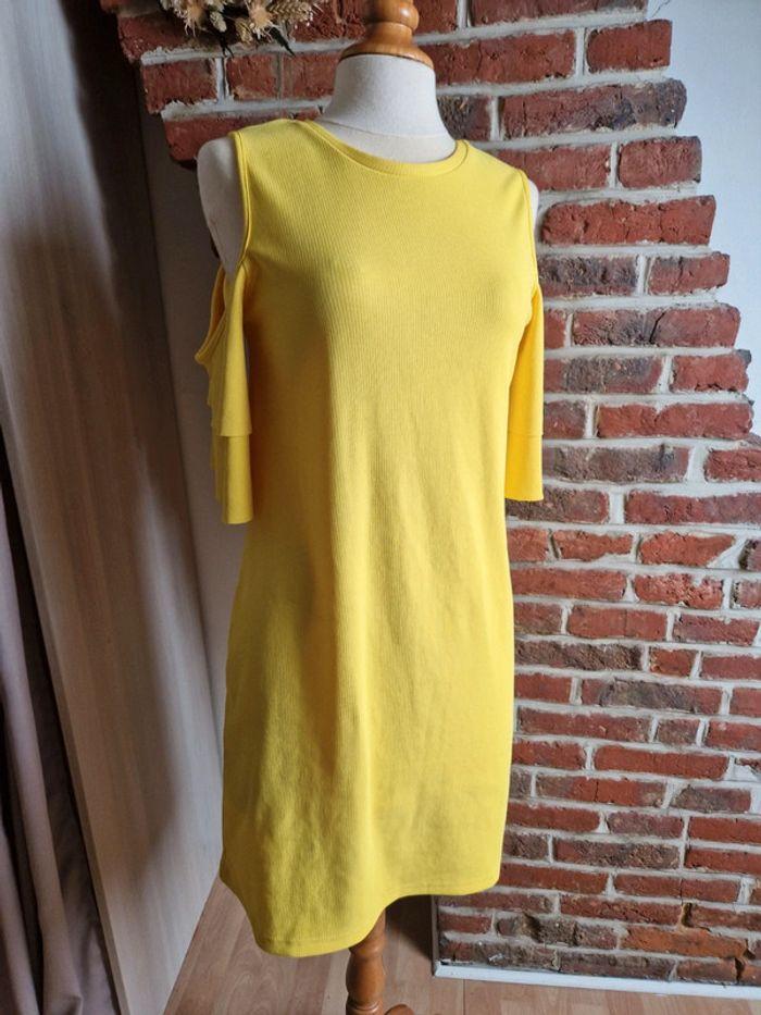 Robe moulante jaune Bershka L - photo numéro 1