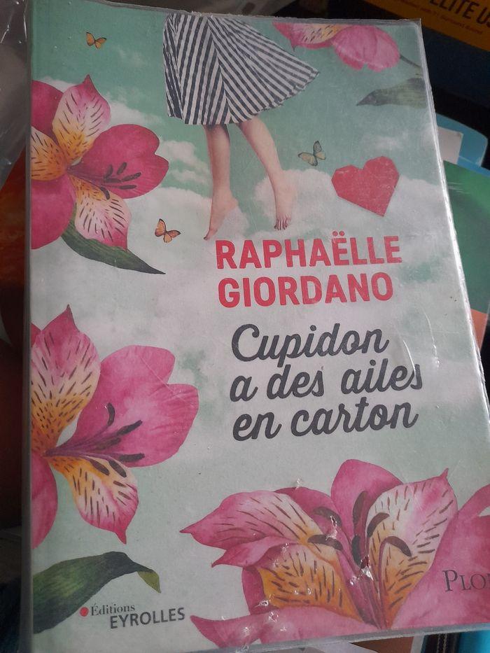 Cupidon à des ailes en carton - photo numéro 1