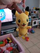 Petit peluche pikatchou