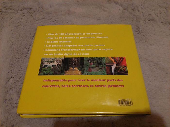 Livre tout petit jardin - photo numéro 2