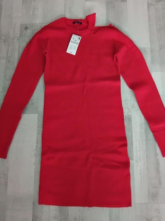 Robe pull rouge,kiabi, taille S - photo numéro 1