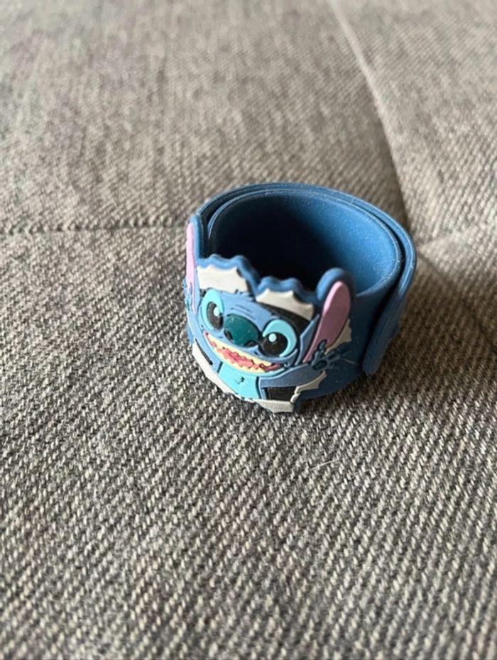 Bracelet enrouleur Stitch Disneyland Paris neuf - photo numéro 4