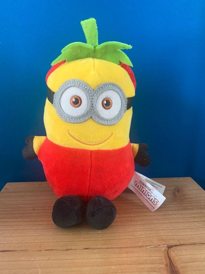 Doudou minion tomate