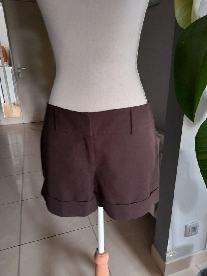 Short Naf Naf taille 40 - photo numéro 2