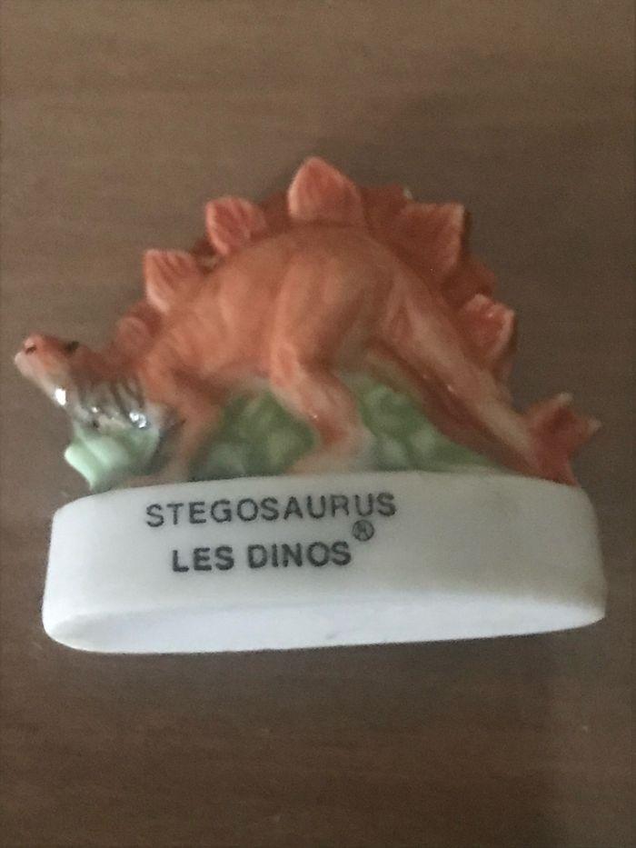 2 fèves Les Dinos 2001 - photo numéro 2