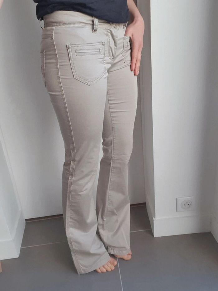 Pantalon bootcut moulant - photo numéro 1