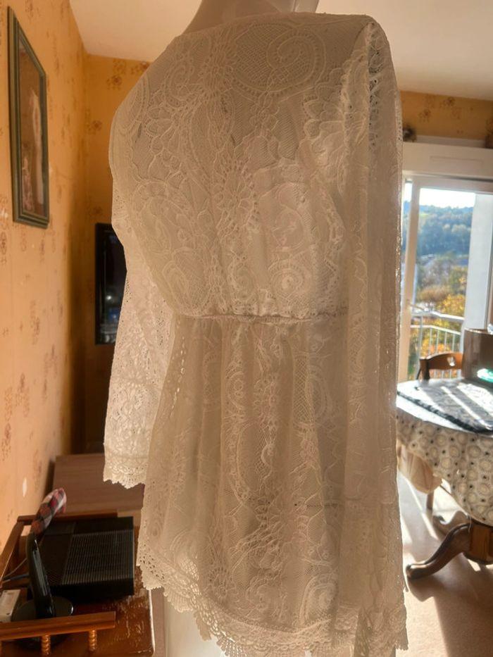 Robe courte en dentelles blanches - photo numéro 3