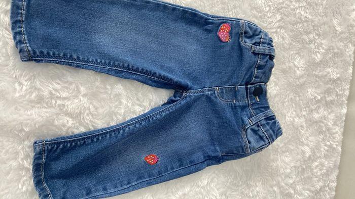 Jeans fille Catimini fraises 12 mois 74 cm comme neuf - photo numéro 9