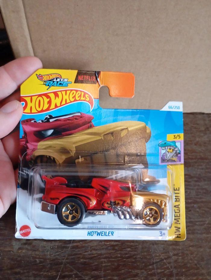 Lot de 2 voitures Hot Wheels neuve - photo numéro 3