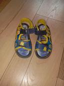 Sandales minions taille 26