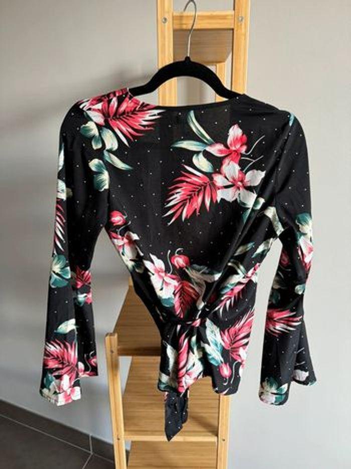 Blouse Boohoo fleurie pois Taille 36 - photo numéro 9