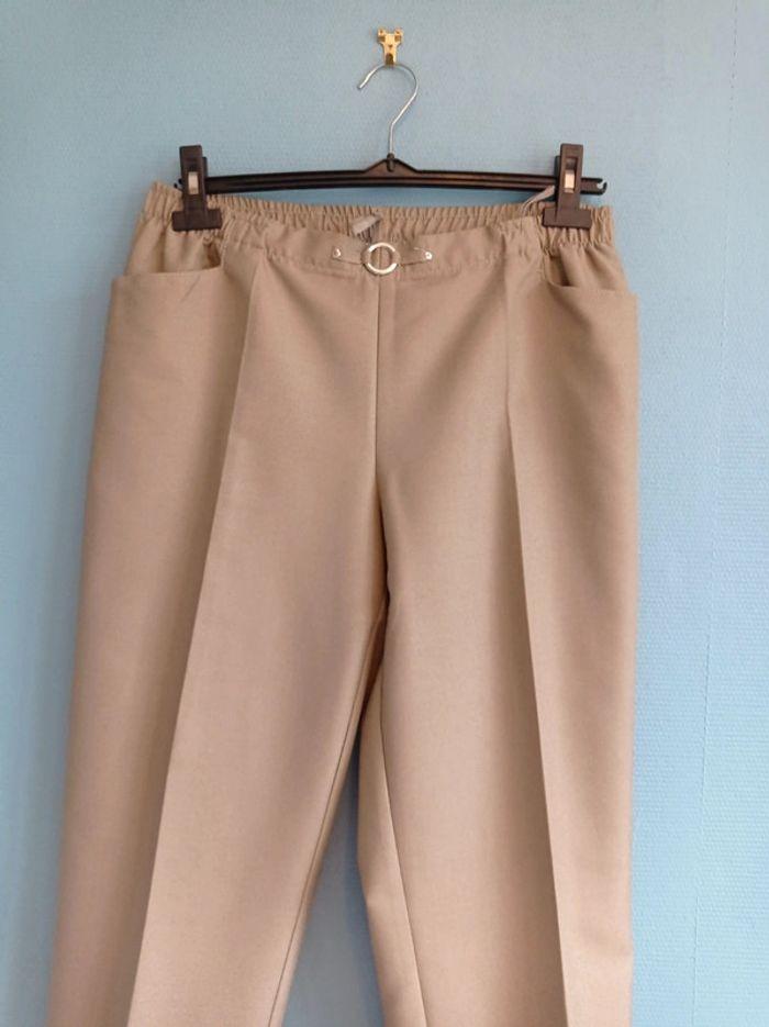 Pantalon Taille 42 Beige excellent état - photo numéro 3