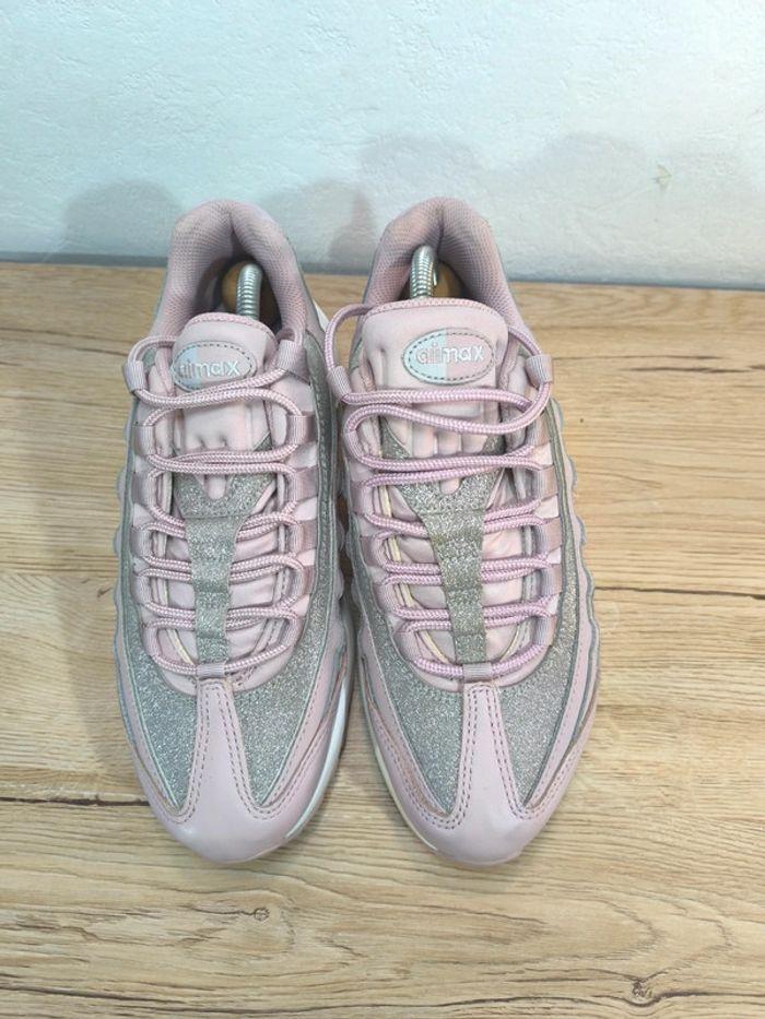 Baskets Nike air max 95 pointure 39 particle rose neuves sans boîte d'origine - photo numéro 3