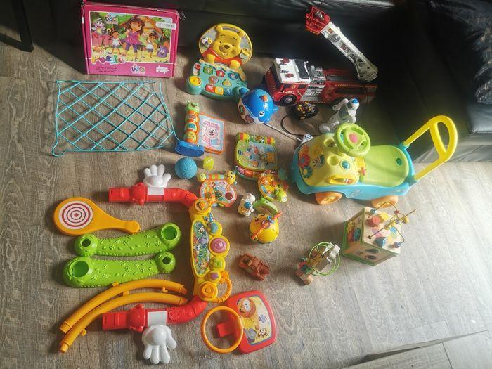 Lot de jouets - photo numéro 1