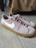 Basket Nike femme blazer mid suède rose pointure 38 neuves