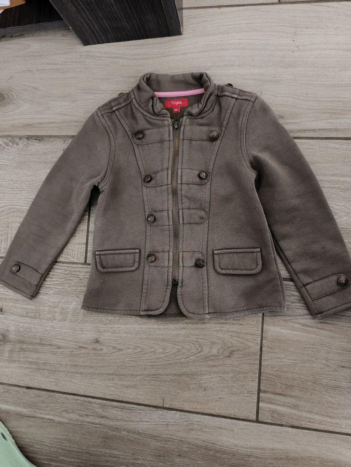 1 Veste tissaia fille 6 ans - photo numéro 1