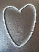 Collier de perles (neuf)