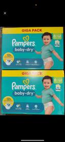 2 paquets de couches Pampers taille 6